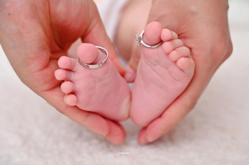 嘉鱼孕妇六个月肚子多大